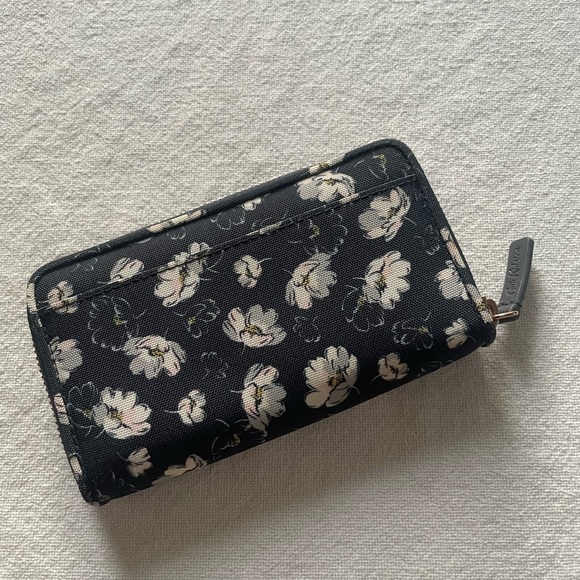 Cath Kidston Floral Zippered Fabric Wallet - Picture 3 of 8